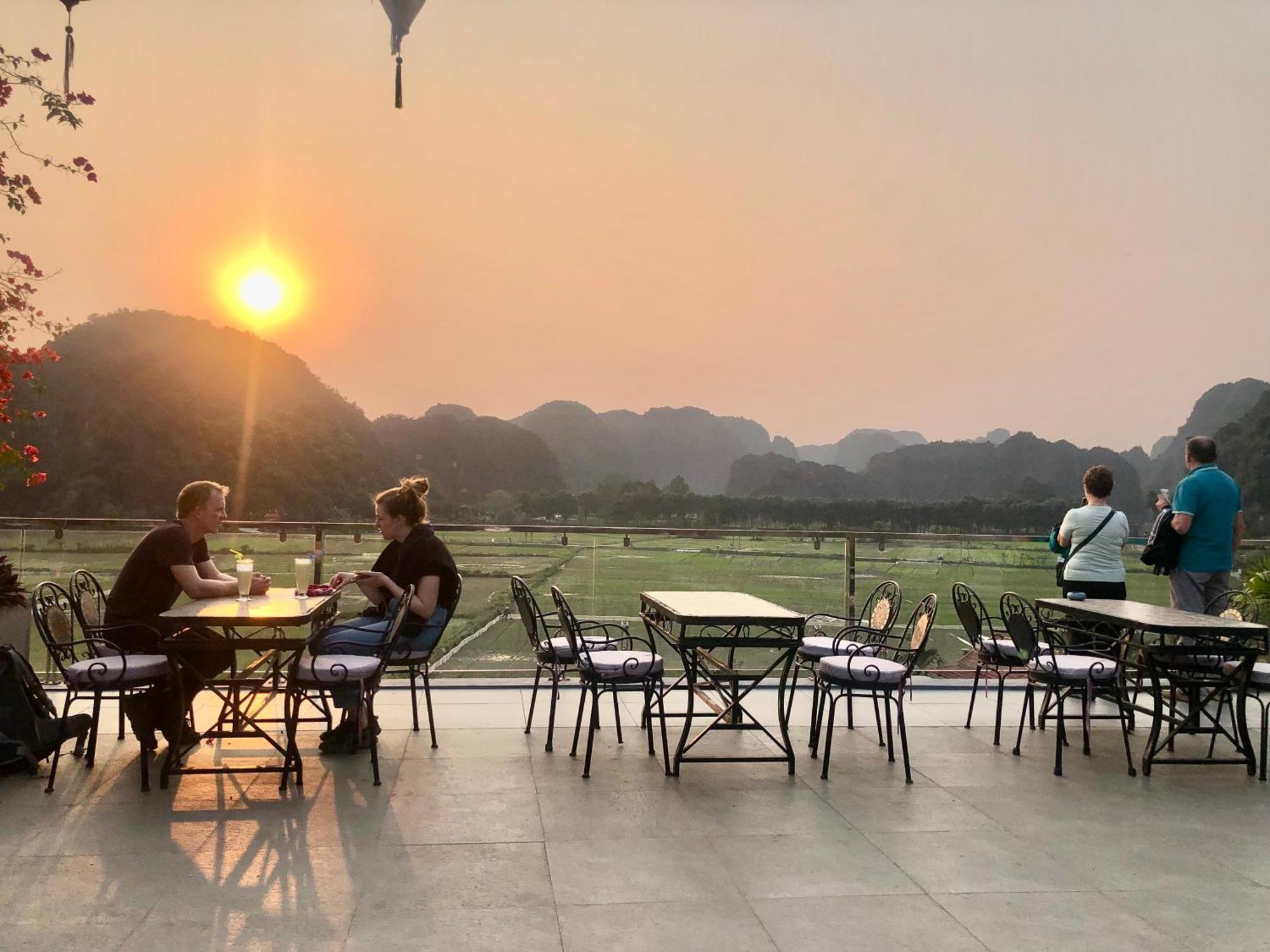 Liberty Hall Tam Coc Hotel & Villa Ninh Binh Exterior photo