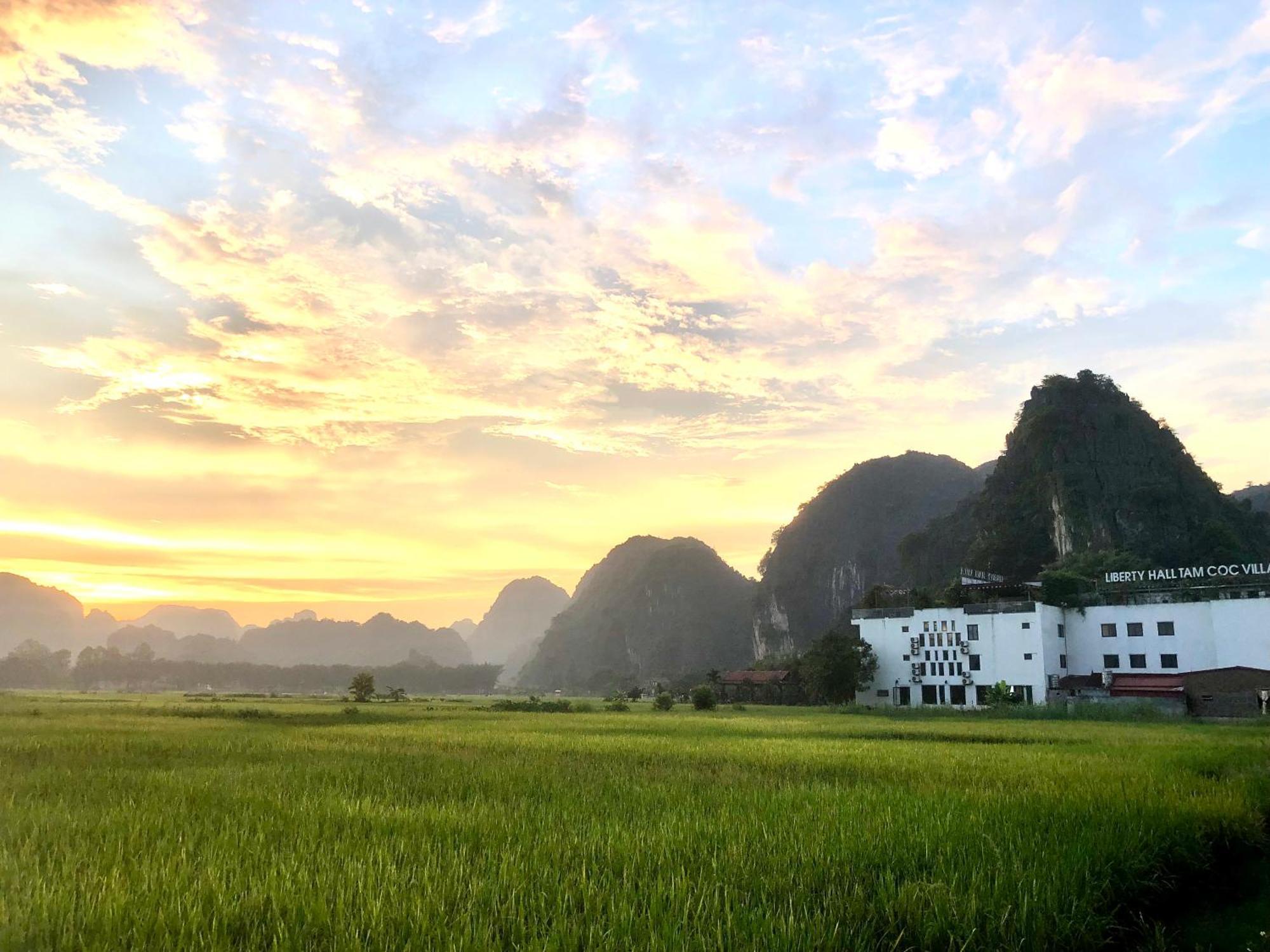 Liberty Hall Tam Coc Hotel & Villa Ninh Binh Exterior photo