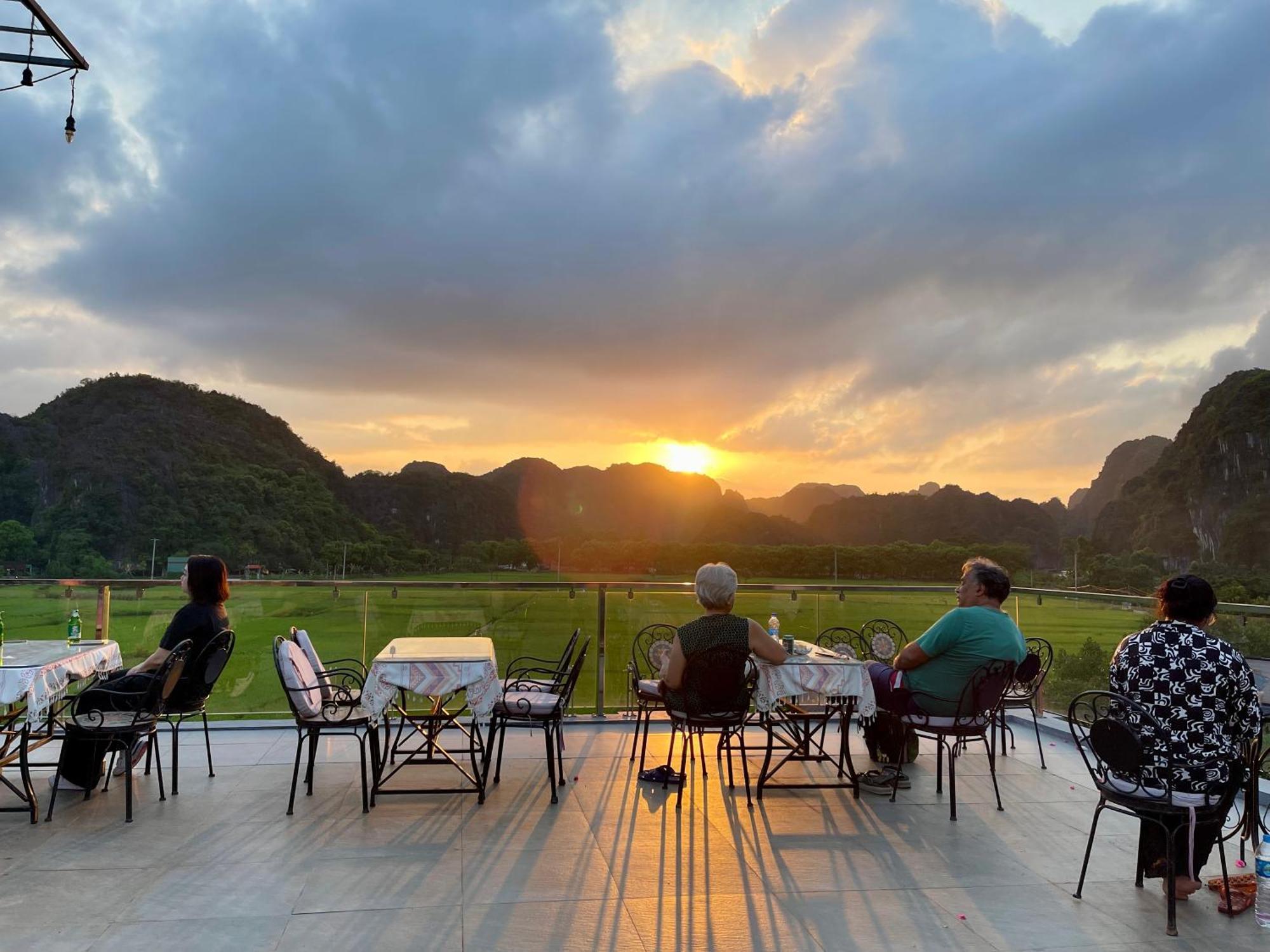 Liberty Hall Tam Coc Hotel & Villa Ninh Binh Exterior photo